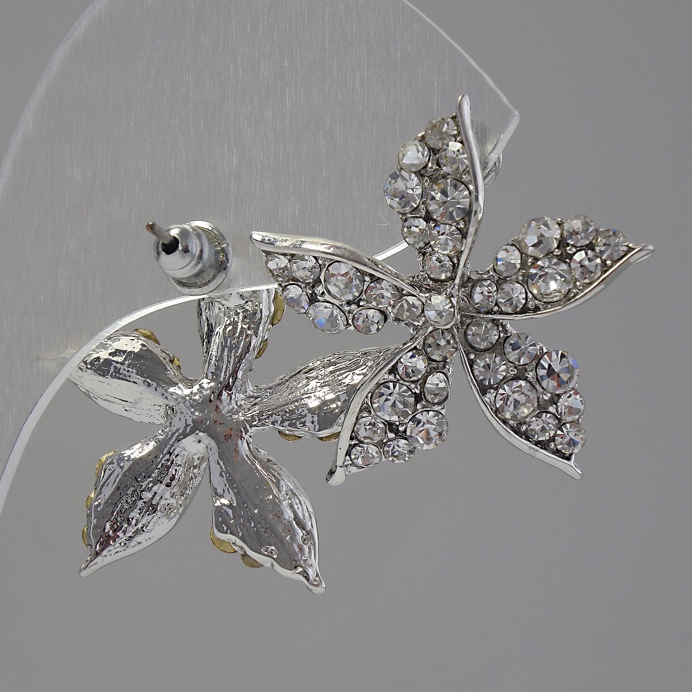 Cercei stud Floare, cu strasuri albe, metal în nuanță argintie, 2,5 cm