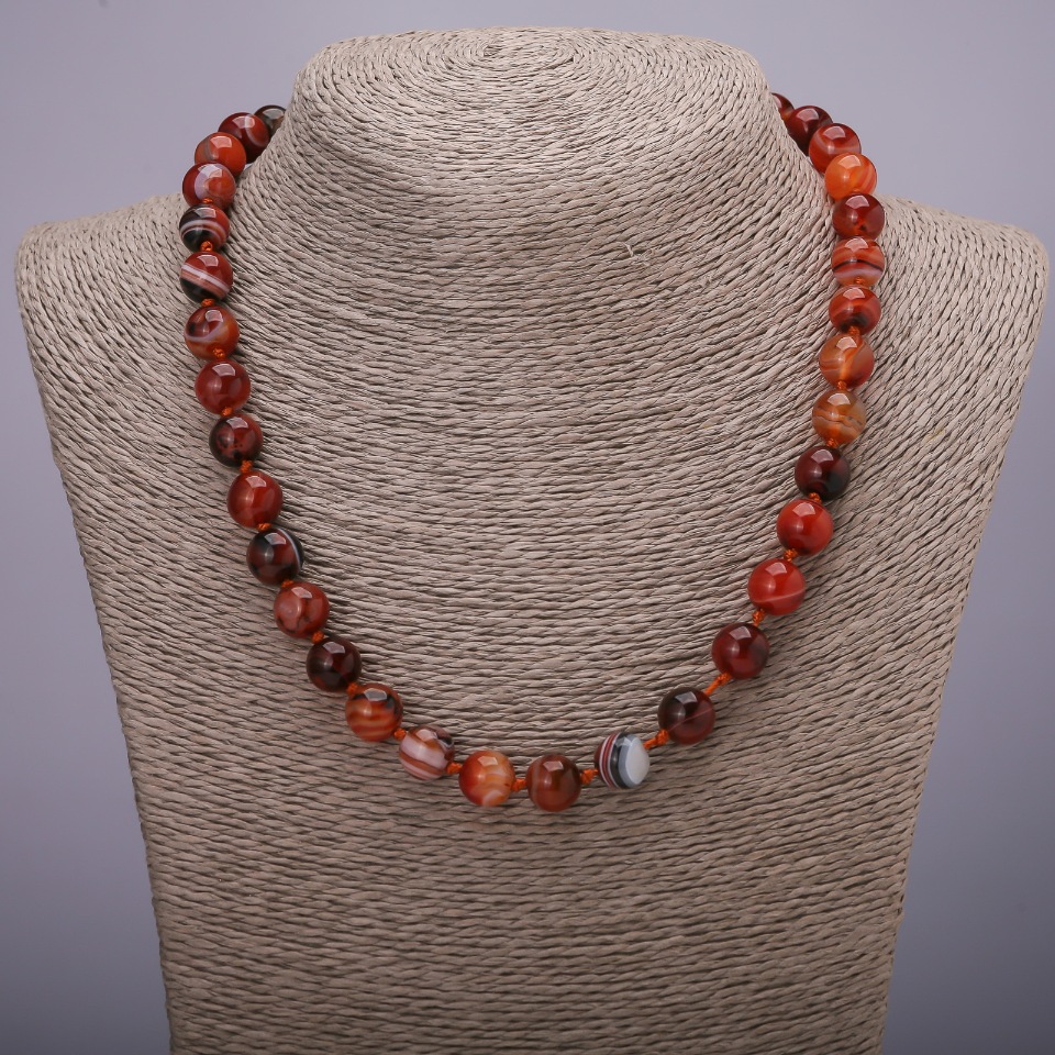 Colier din agat – bile netede, diametrul 10 mm, lungime 48 cm