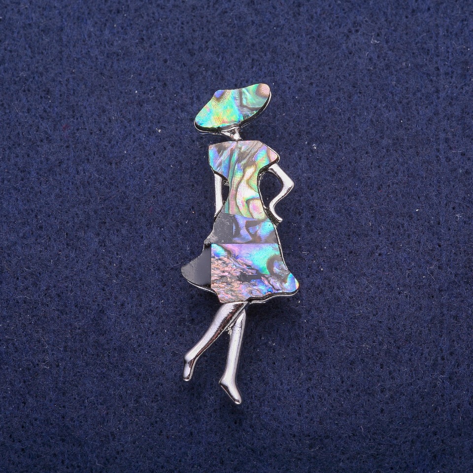 Broșă Doamnă din haliozit, metal argintiu 18x50mm