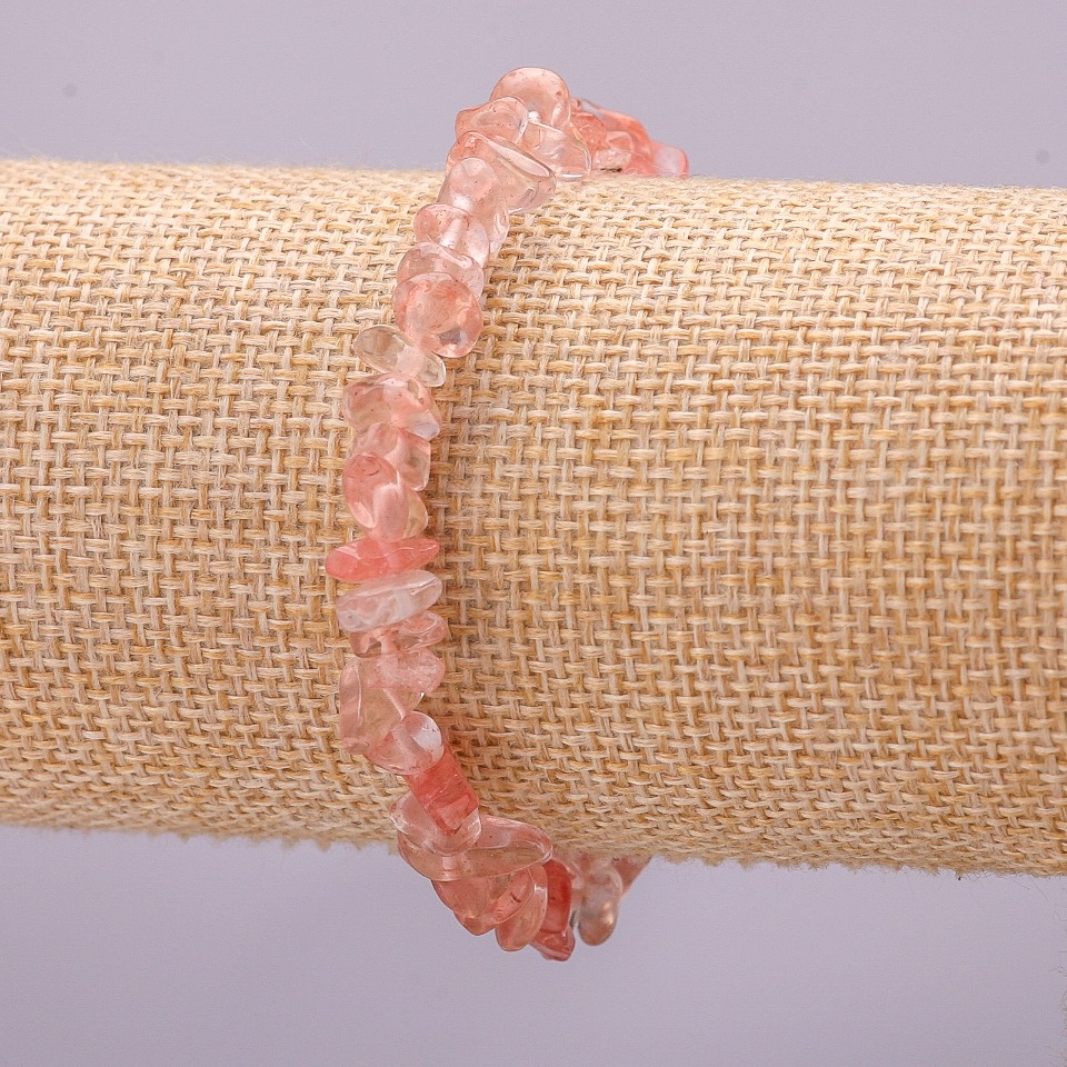 Brățară elastică cu calcedon, fragmente de calcedon, diametrul de 7 mm (±), lungimea 18 cm