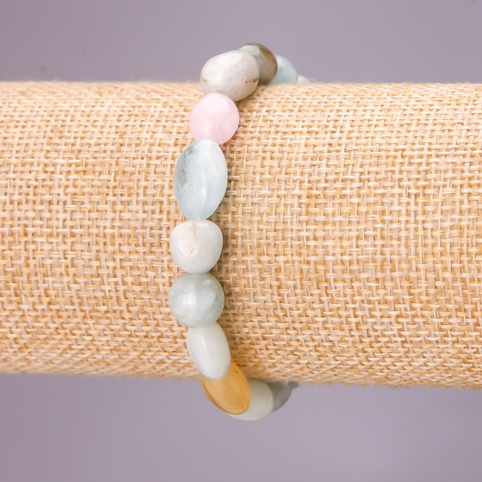 Brățară din piatră naturală Morganit, elastică, mărgele fațetate, diametrul 8x10 mm, circumferința 18 cm