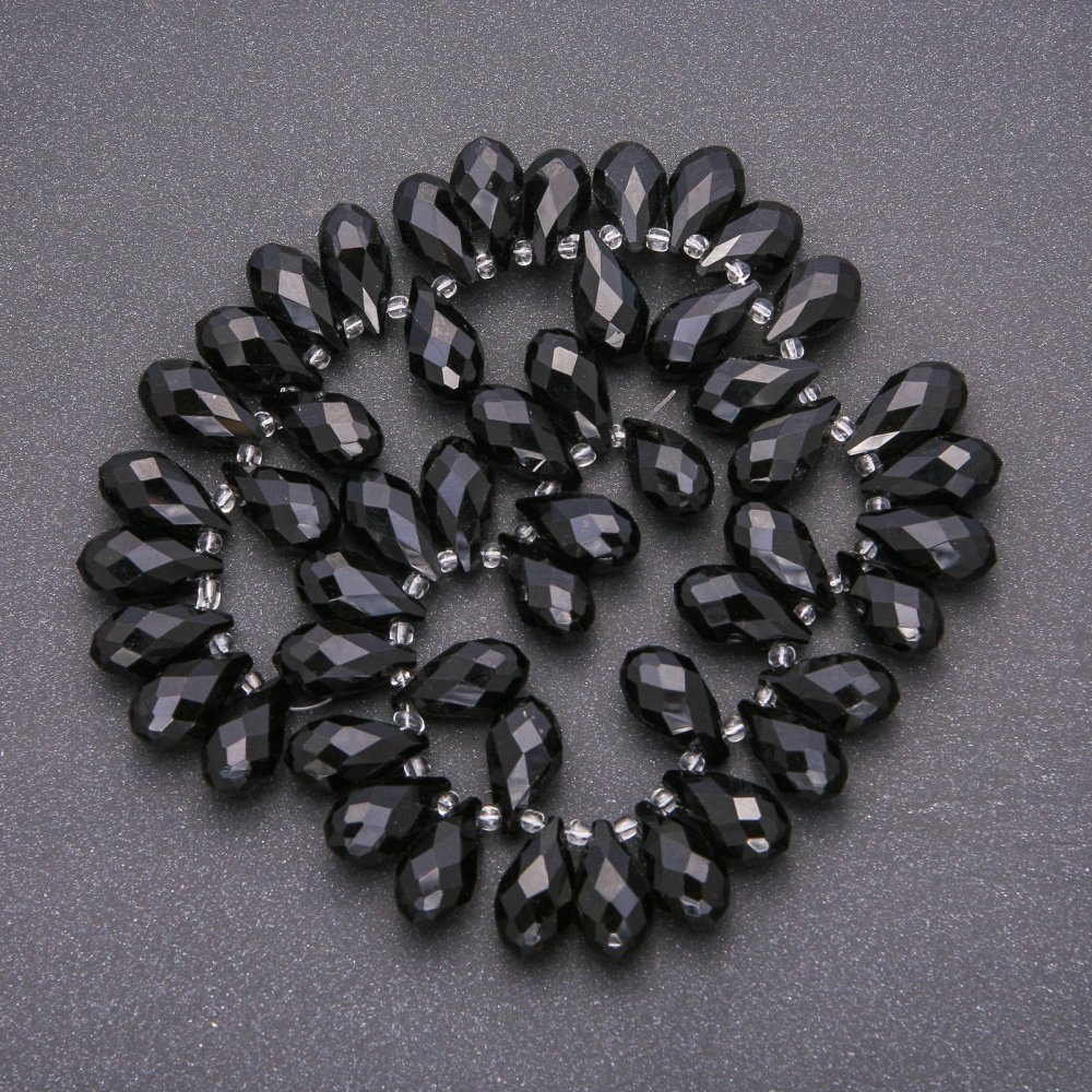 Mărgele din cristal ceh pe fir – în formă de fluture, diametrul 10×18 mm, lungime 33 cm