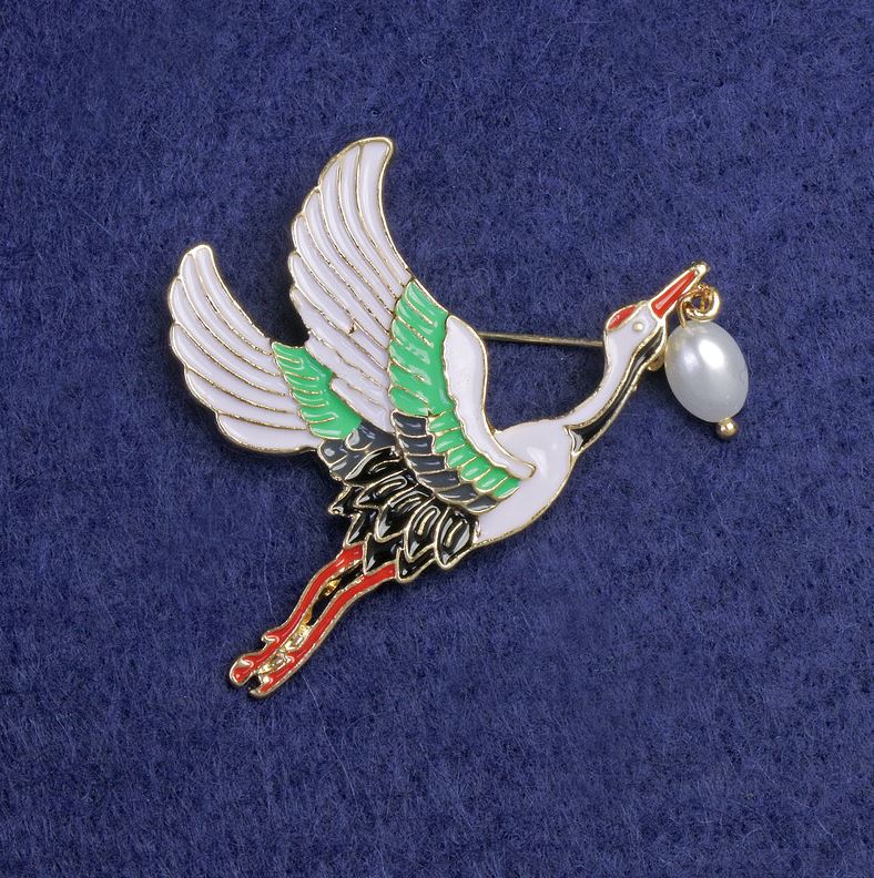 Broșă Barză emailată, 50x33 mm, metal auriu