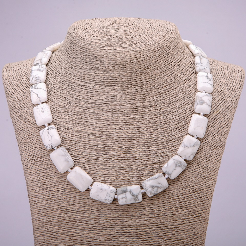 Colier din piatră naturală Kaholong dreptunghiular, diametrul 13x18 mm, lungime 48 cm