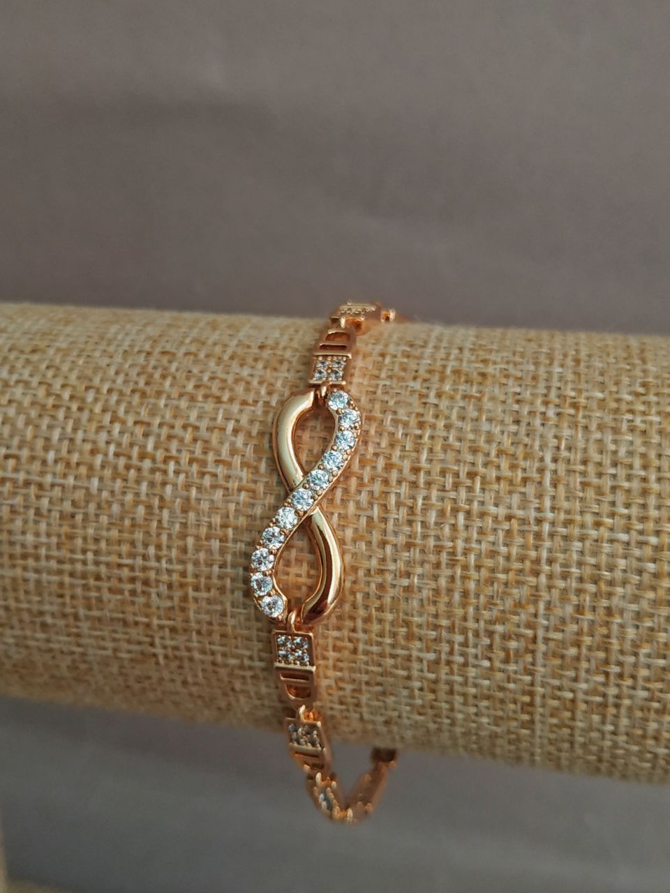 Brățară Xuping placare cu aur 18K cu cristale albe, lungime 17-19 cm, grosime 3,7 mm +