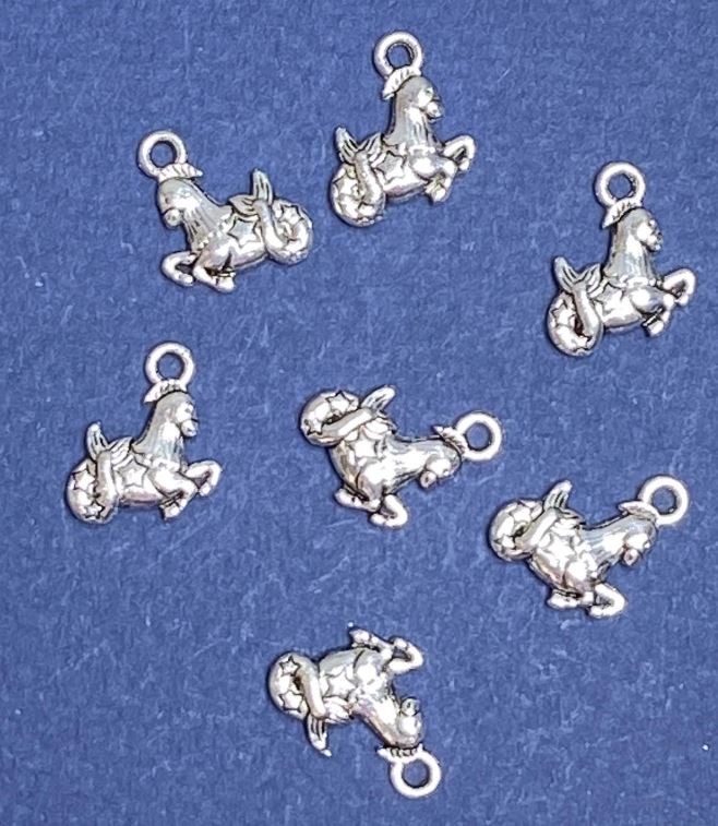 Furnitură pandantiv „Capricorn” 16×11 mm, culoare metalică argintiu, ambalaj 20 g + 22 buc