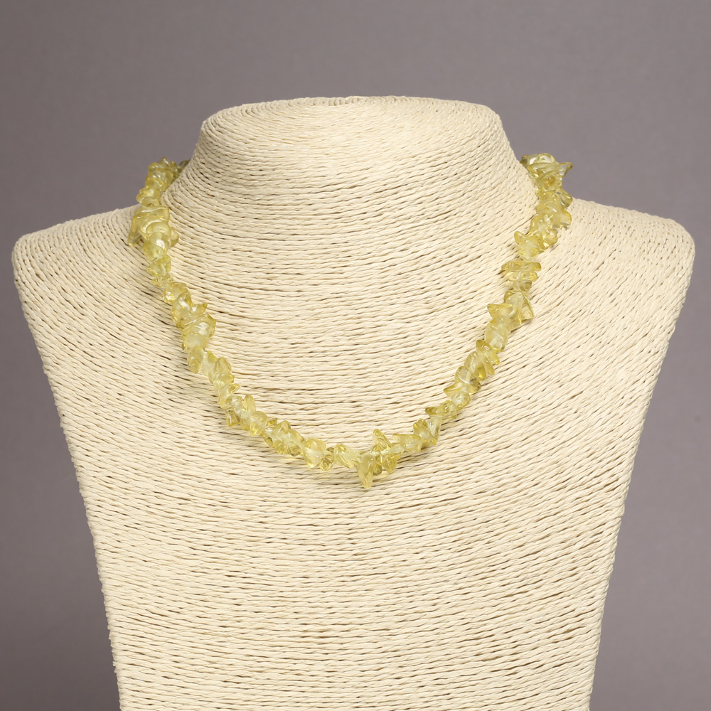 Colier din cuarț tonat, fragmente de 6–8 mm, lungime 45 cm, pe lanț extensibil