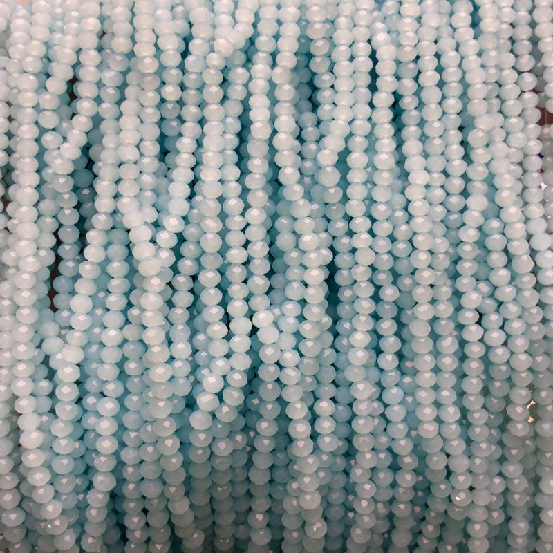 Mărgele din cristal ceh pe fir, culoare albastru lavandă deschis, mat, rondel facetat, diametrul 3x2,5 mm (+/-), lungime 36-38 cm (+/-)