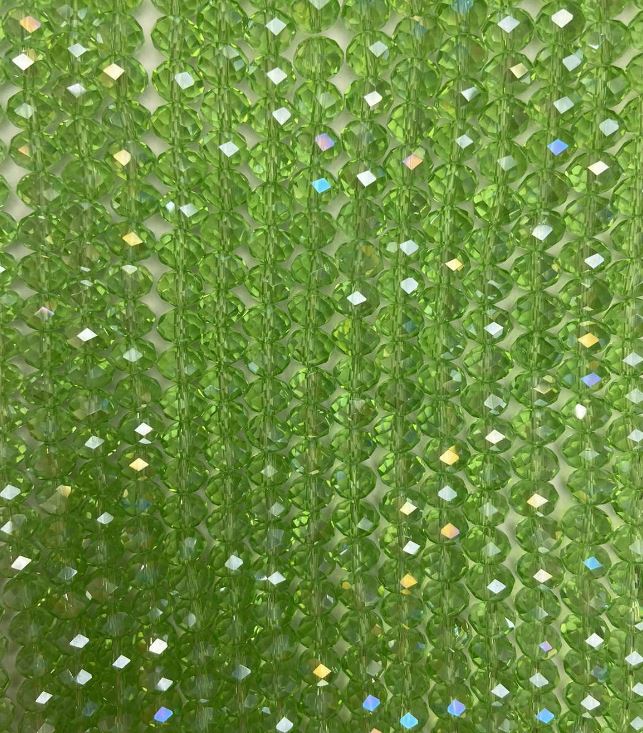 Mărgele din cristal ceh pe fir, verde deschis, transparente cu luciu de benzină, rondele tăiate, diametrul 8x6,5 mm, lungime 40-4