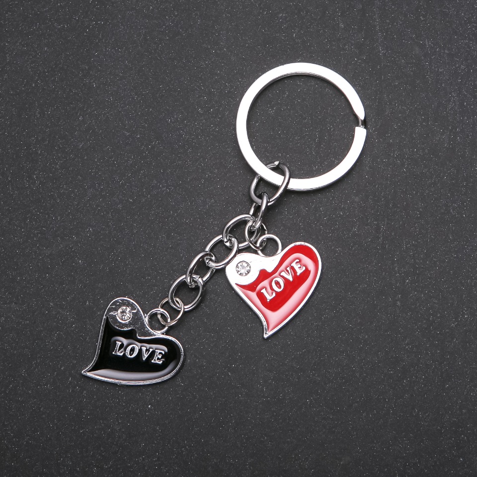 Breloc inimă, culoare argintie a metalului