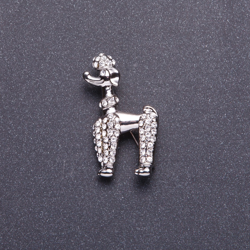 Broșă «Pudel regal» culoare argintie 4×2,5 cm
