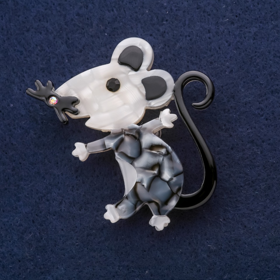 Broșă șoricel din sidef, 52×48 mm, metal gri