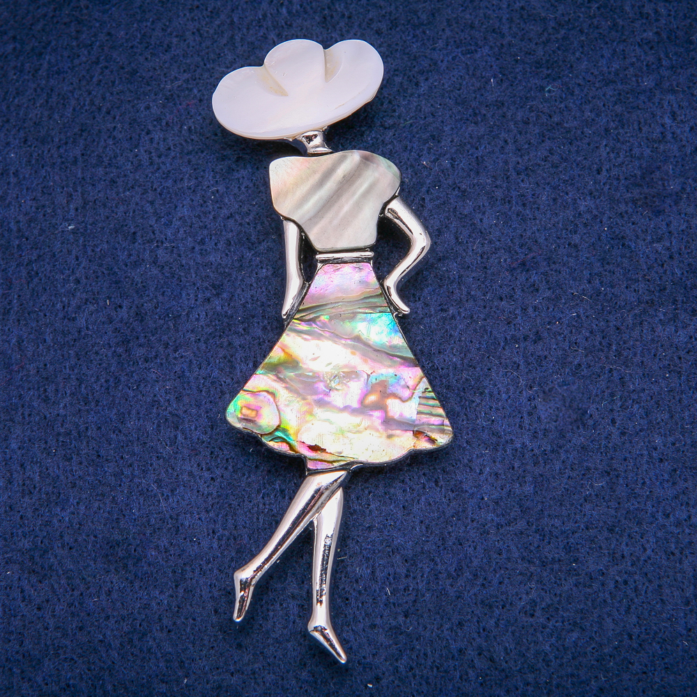 Broșă-pendentă «Doamna» cu sidef și haliozit, 30x85 mm