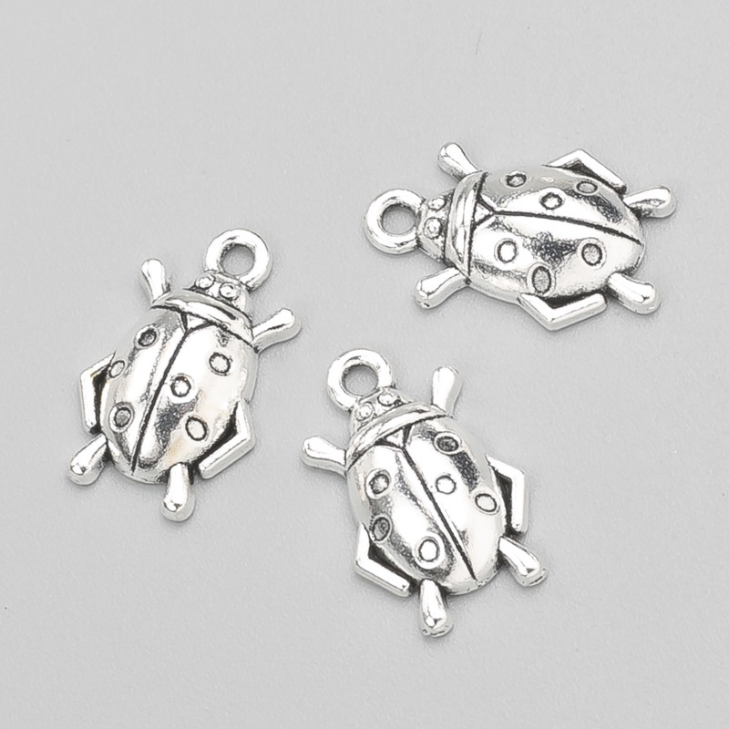 Pandantiv Buburuza 18x11 mm, ambalaj 20 bucăți ± 20 g