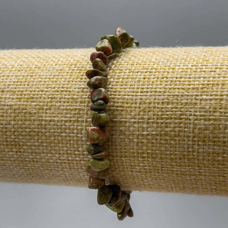 Brățară din jasp, heliotrop și unakit, piatră naturală mărunțită, diametrul 6×4 mm, lungime 18 cm (elastic)