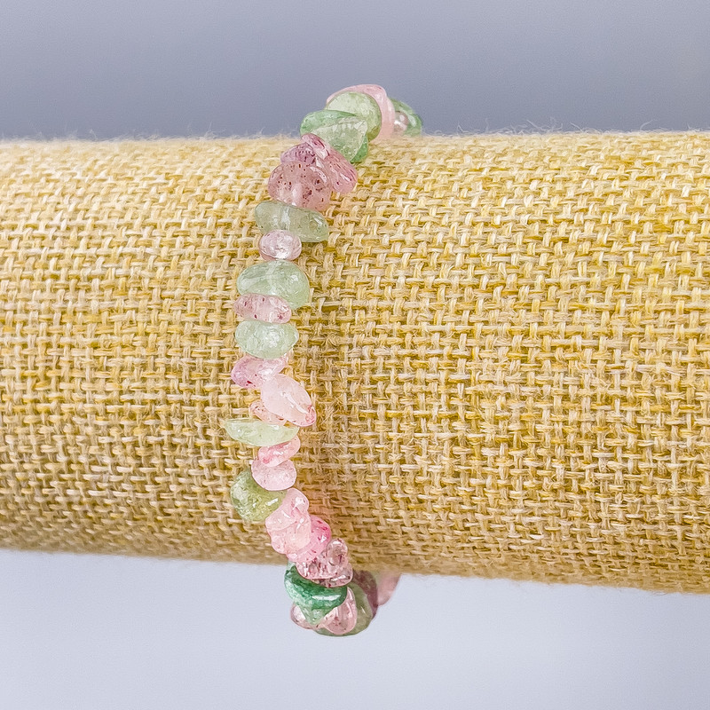 Brățară din cuarț – amestec de pietre naturale, fragmente de cuarț, diametrul 7×3 mm, lungime 18 cm (elastic)