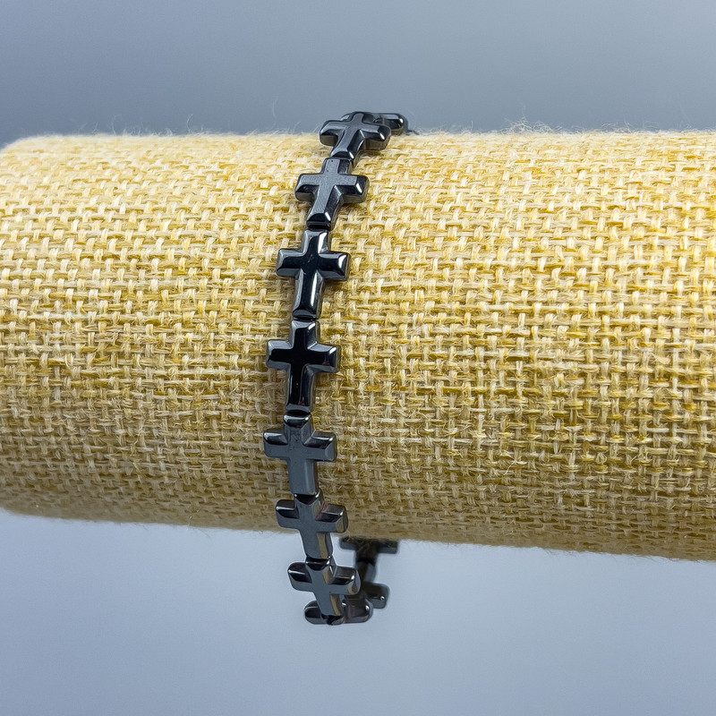 Brățară hematit în formă de cruce, diametru aproximativ 10×8,5 mm, lungime 18 cm (elastic)
