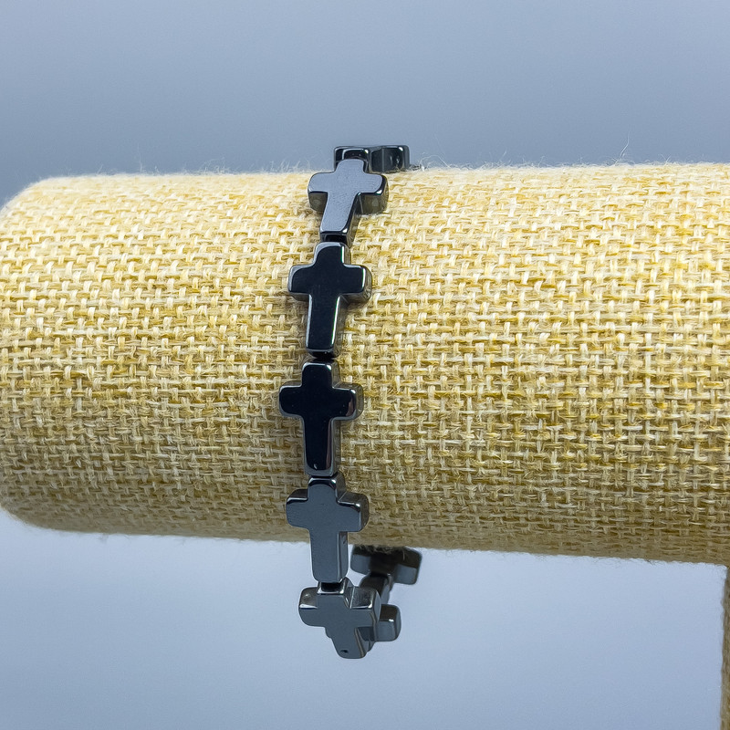 Brățară hematit Cruce, diametrul 14x10 mm, lungime 18 cm (elastică)