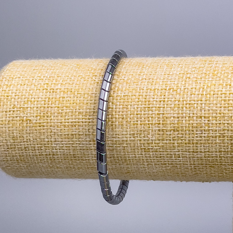 Brățară din hematit, model zigzag, dimensiune 4x4 mm, lungime 18 cm (elastică)