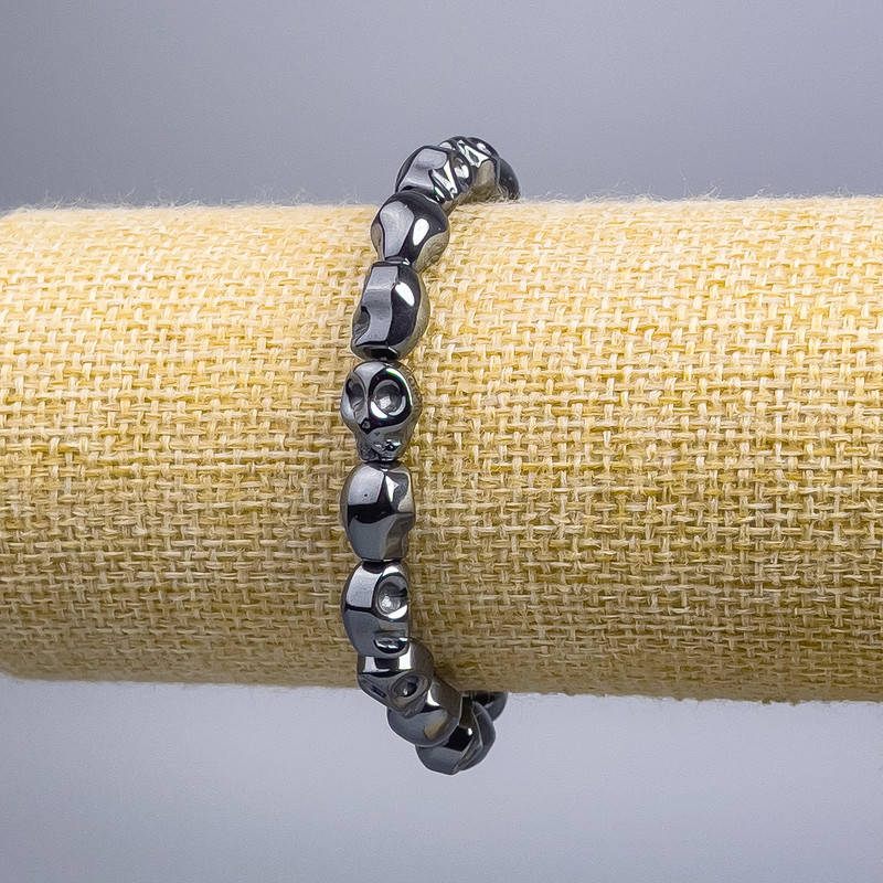 Brățară din hematit «Craniu», diametru 8x10x7, 5 mm ±, lungime 18 cm (elastică)