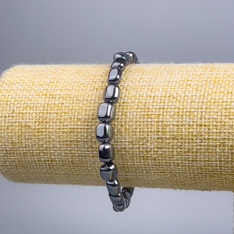 Brățară din hematit, formă baril, diametrul 8×7×5 mm, lungime 18 cm (elastică)