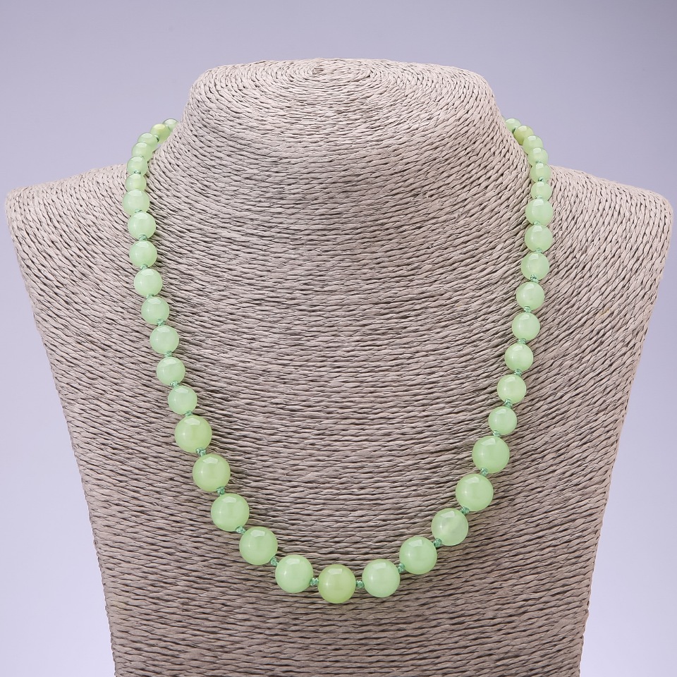 Colier cu onix, diametru 6–10 mm, lungime 47 cm, prin nod