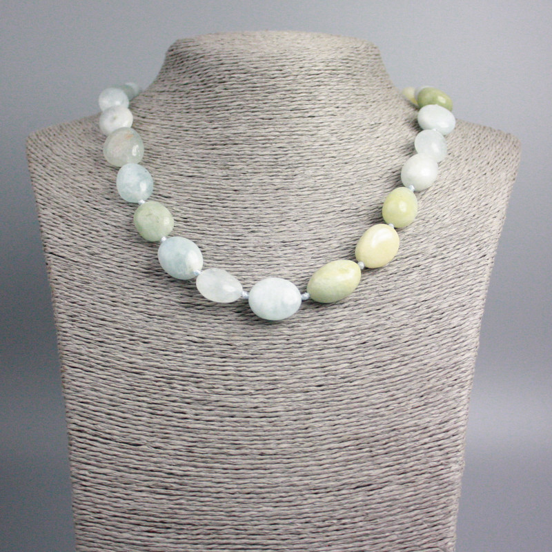 Colier din morganit natural, tăiat facetat, diametrul 14×11 mm, lungime 49 cm