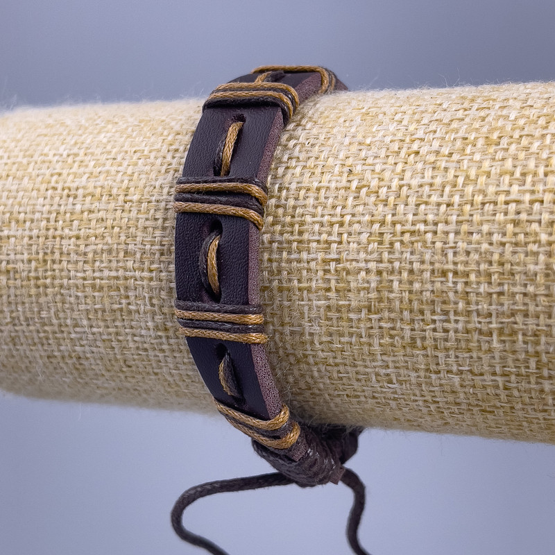 Браслет, довжина 18-25см, товщина 12мм еко шкіра колір коричневий на затяжці